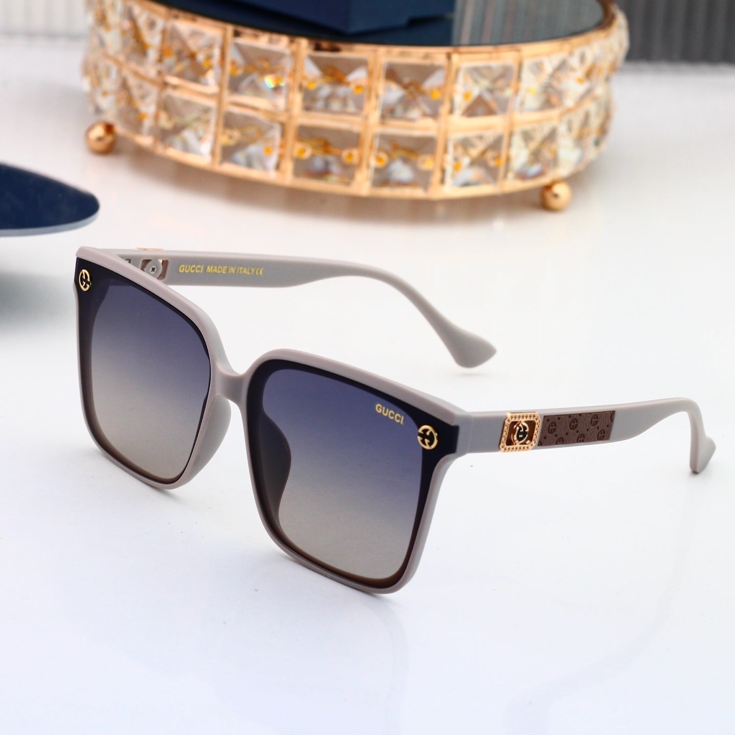 4 Colors Fashion Sunglassesā4029