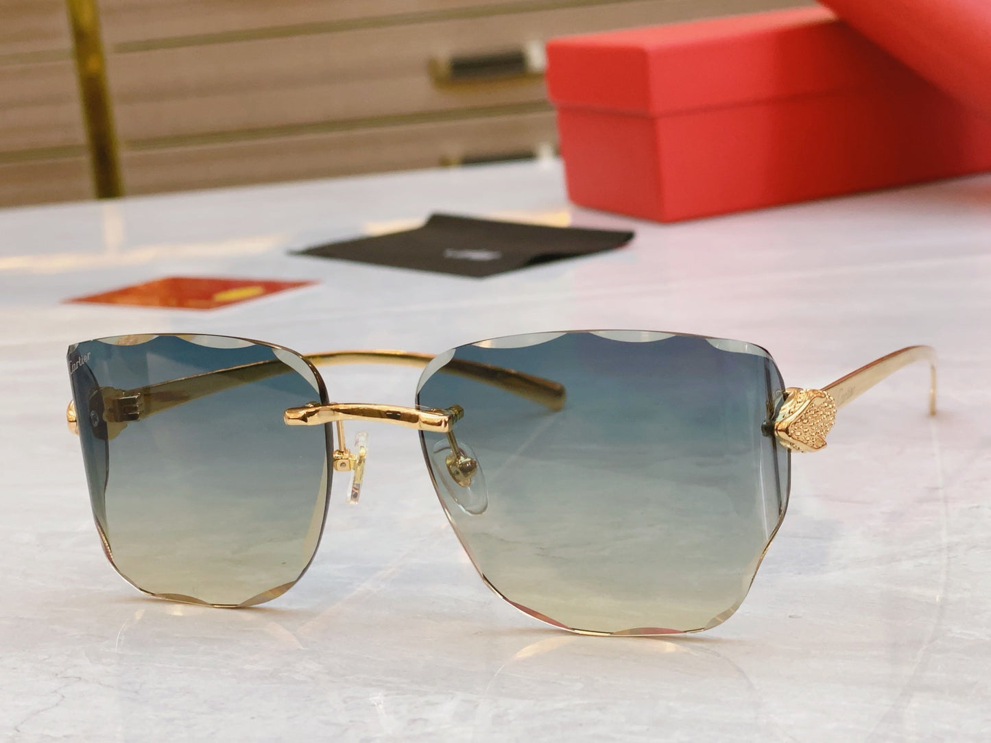 Unique semi full cut high-end sunglasses