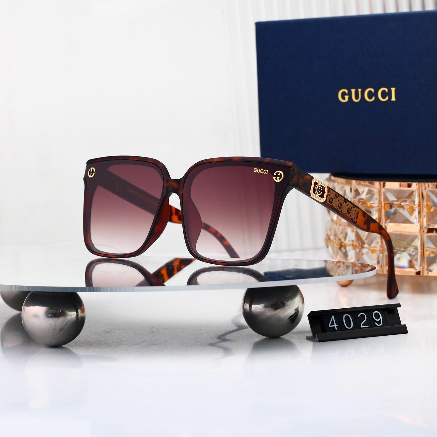 4 Colors Fashion Sunglassesā4029