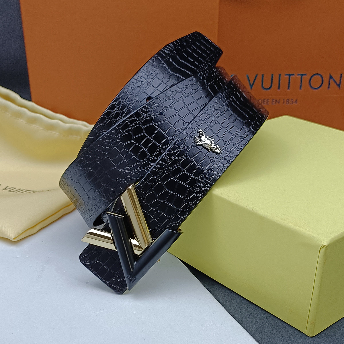 3 Colors printed letter leather belt