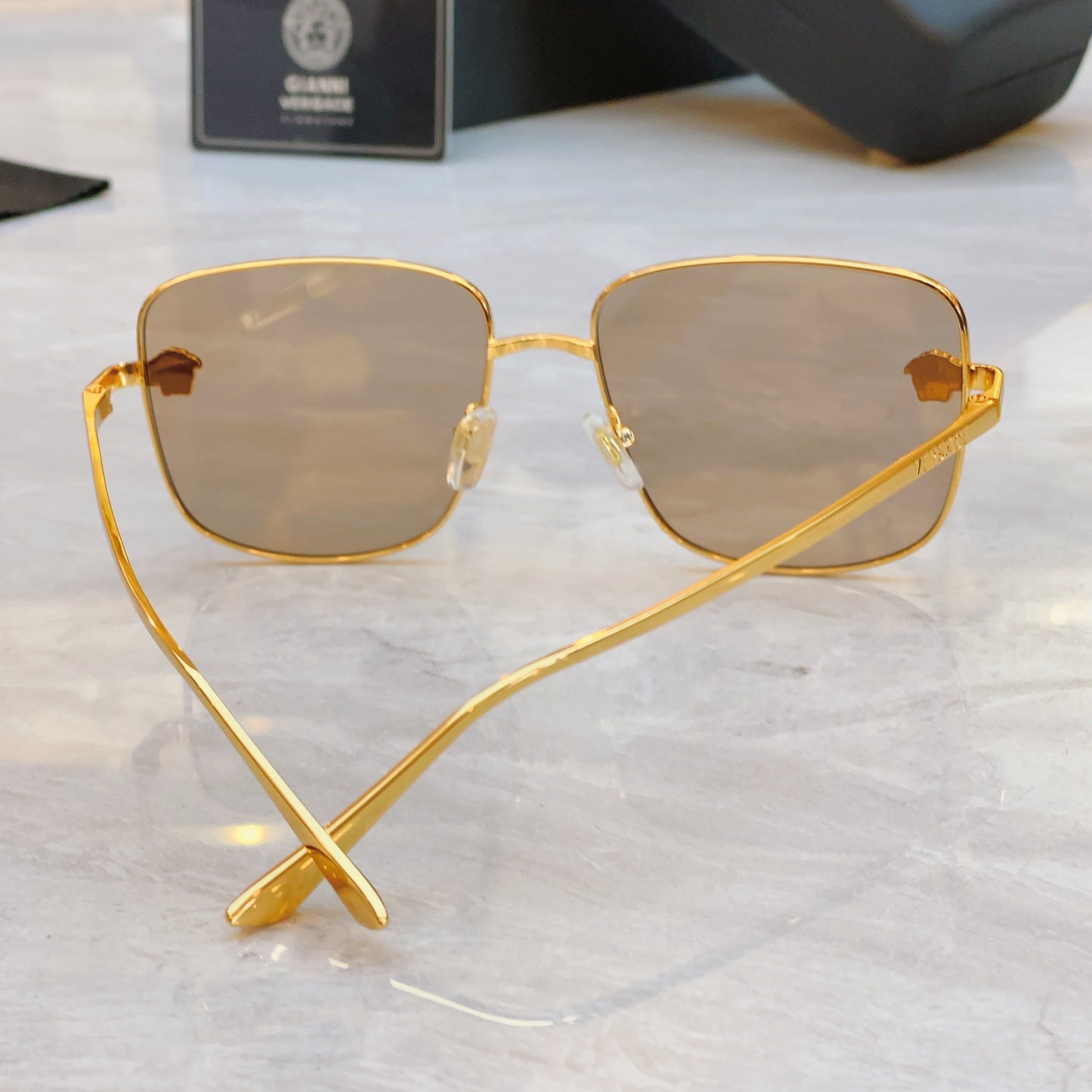 Creative butterfly decoration design for high-end sunglasses