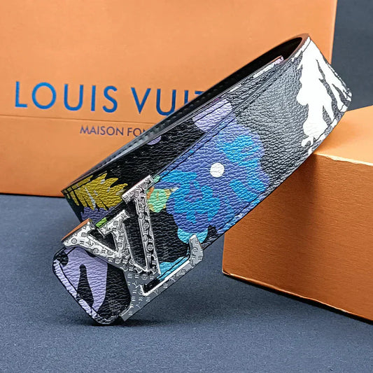 3 Colors four-leaf clover graffiti carved belt