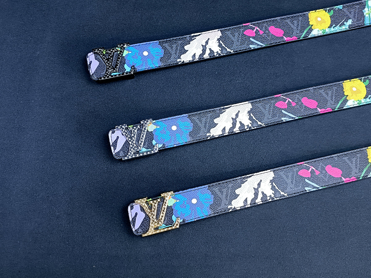 3 Colors four-leaf clover graffiti carved belt