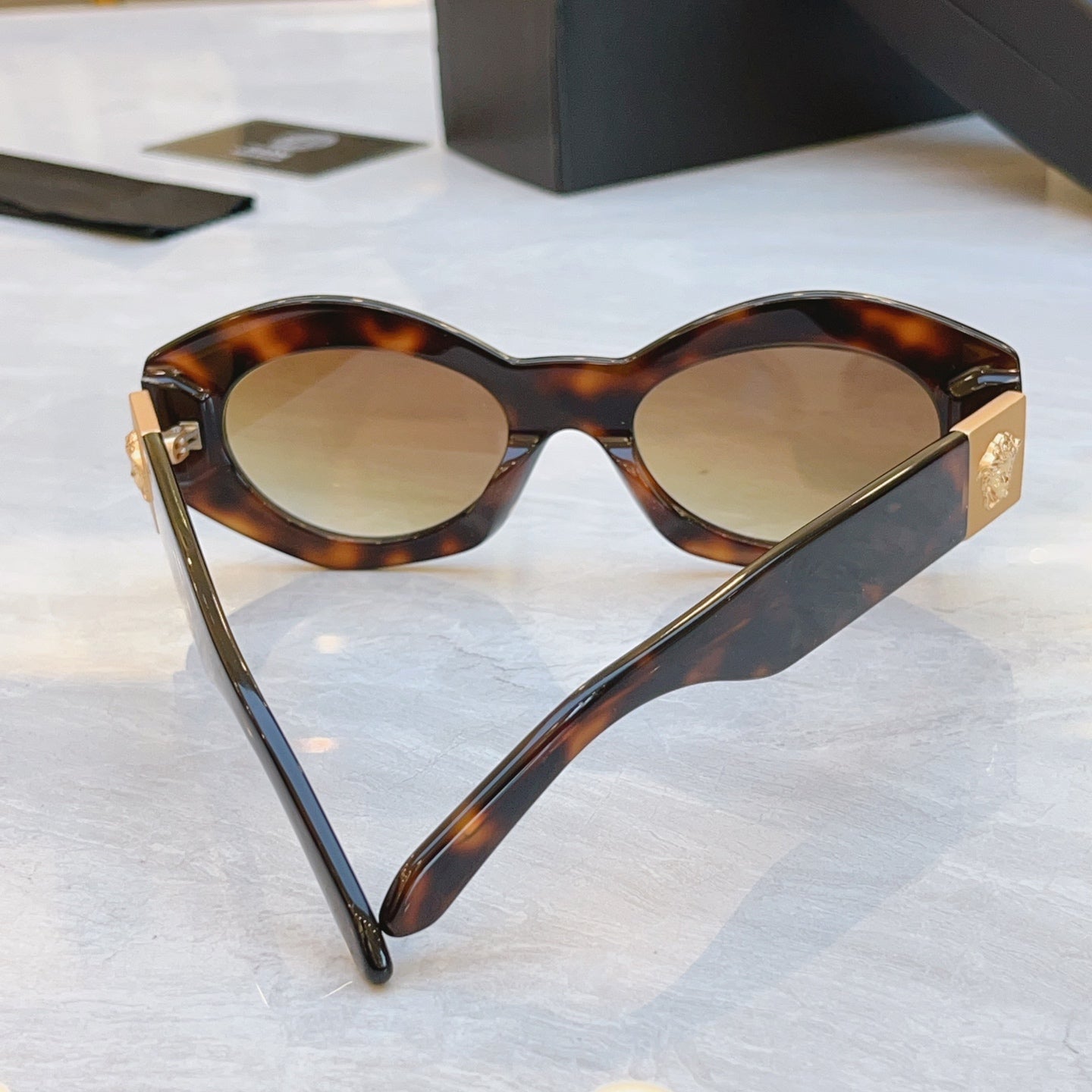 Unique irregular circular frame high-end sunglasses
