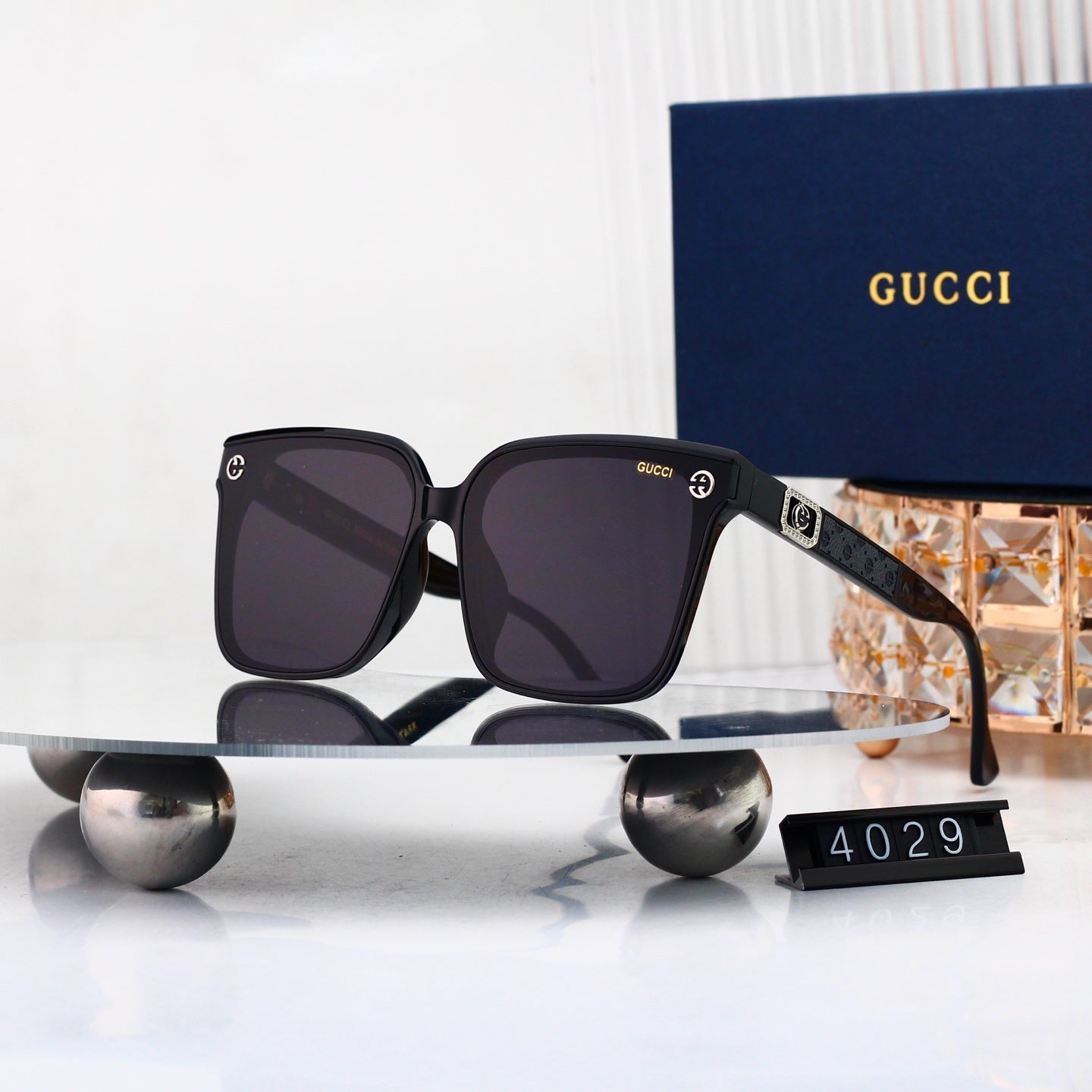 4 Colors Fashion Sunglassesā4029