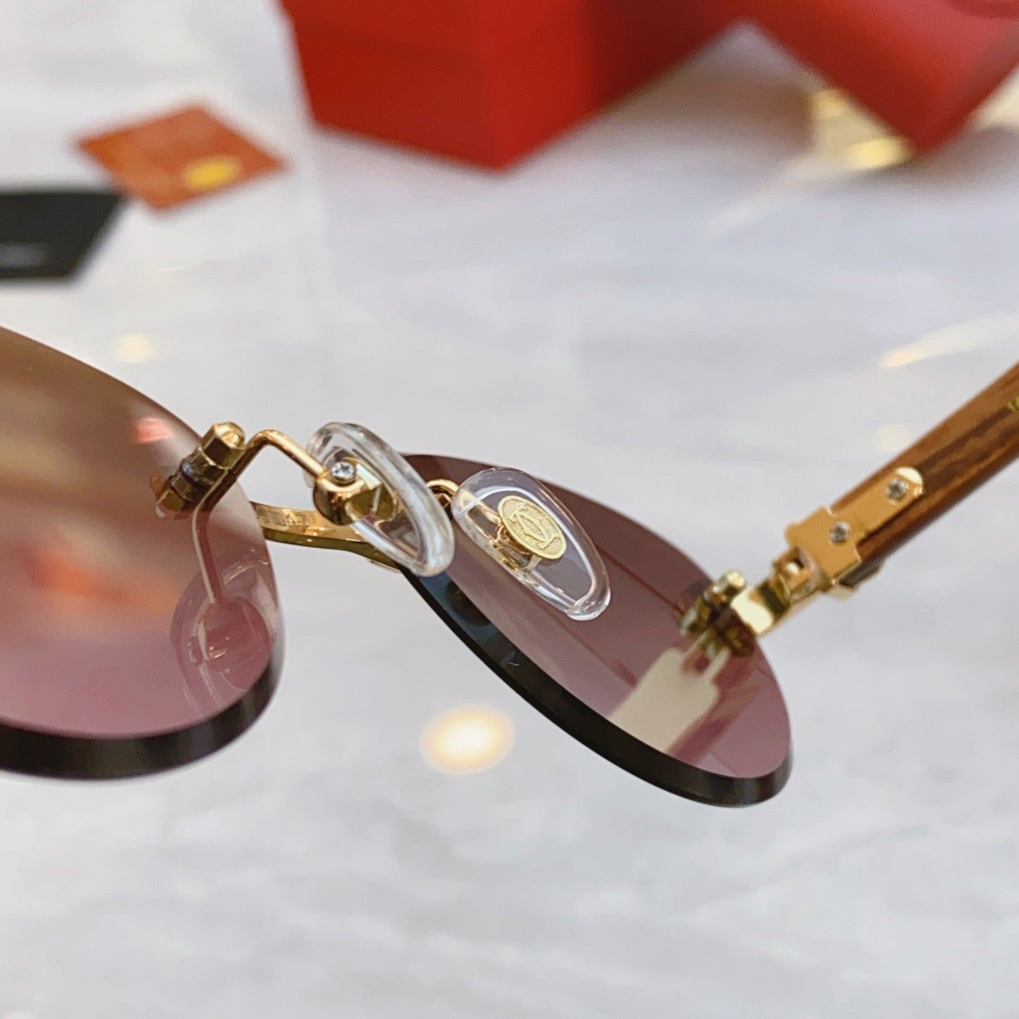 Unique precision cutting high-end leopard sunglasses