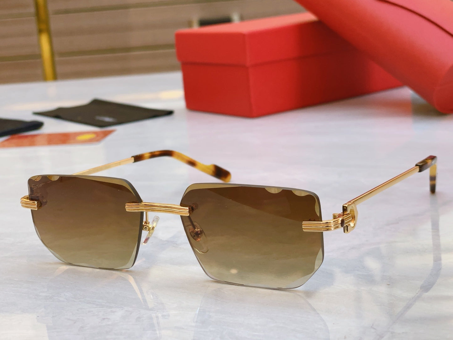 High end creative Precision cutting sunglasses