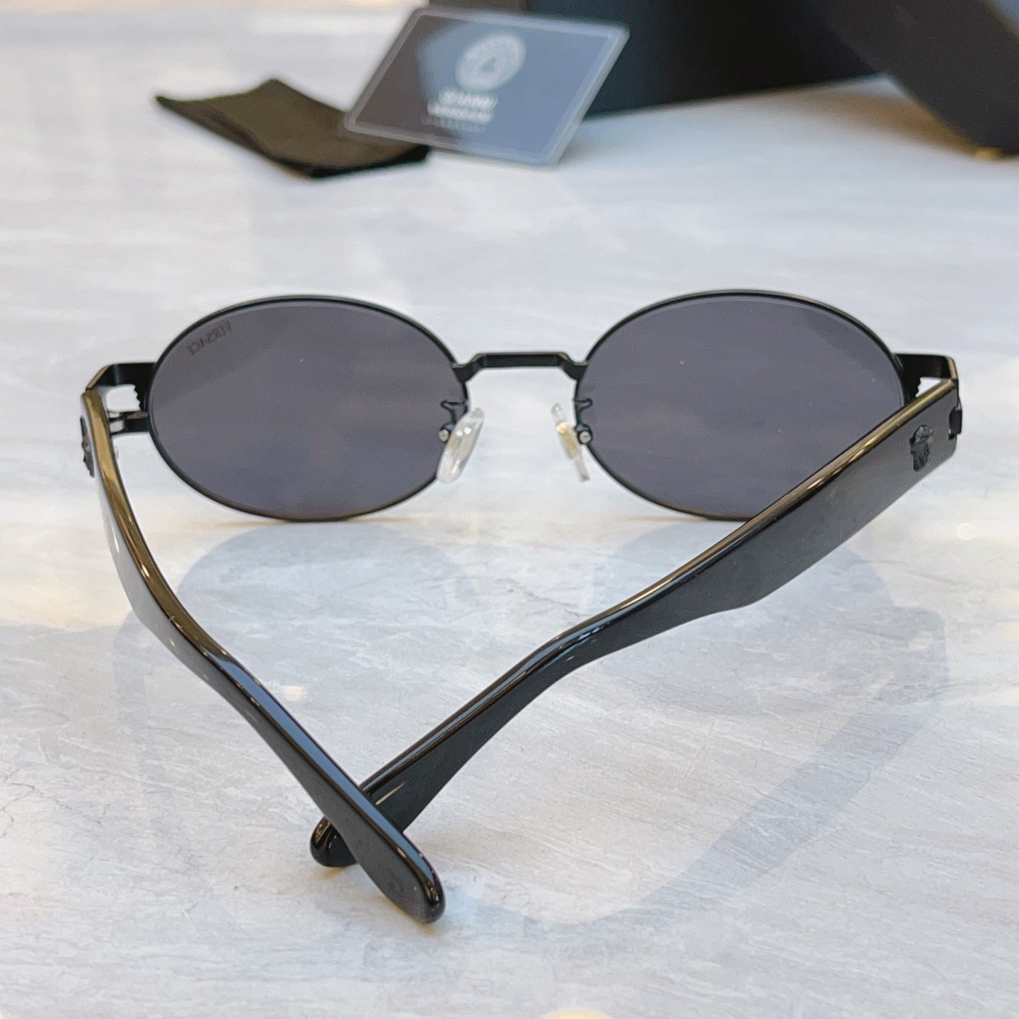 Fashion oval design high-end sunglasses