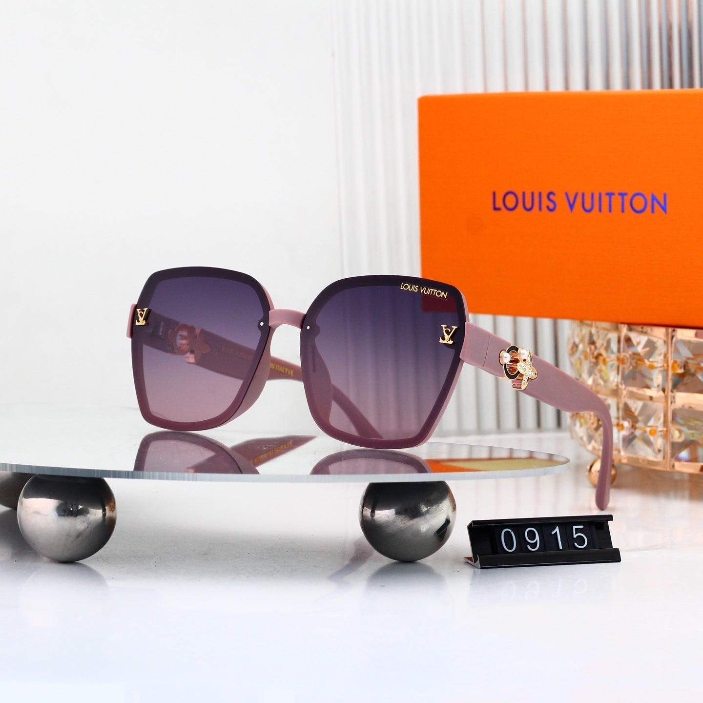 4 Colors Fashion Sunglassesā0915