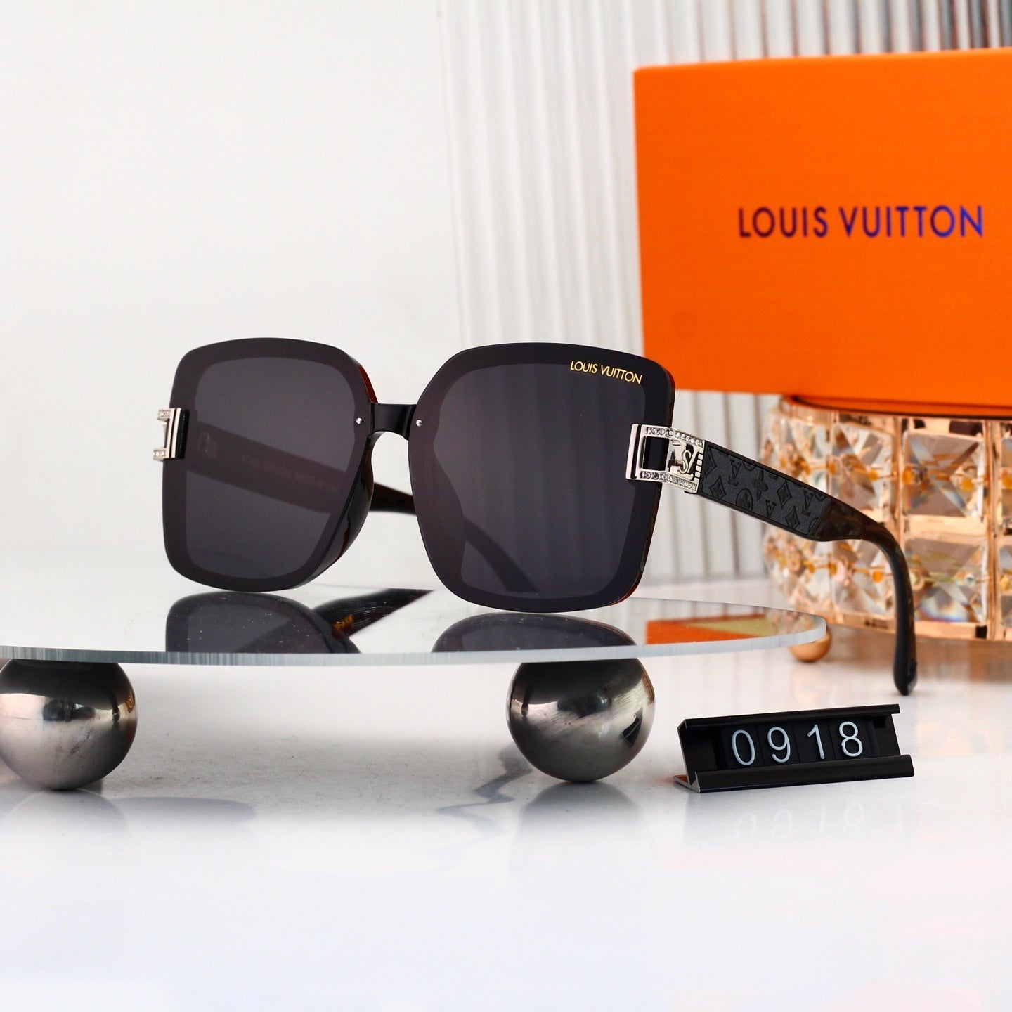 4 Colors Fashion Sunglassesā0918