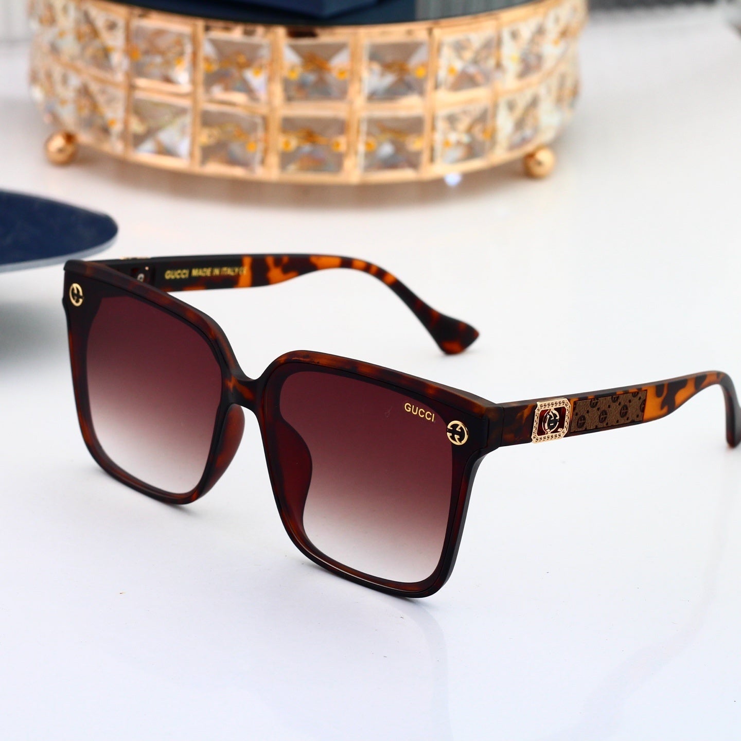 4 Colors Fashion Sunglassesā4029