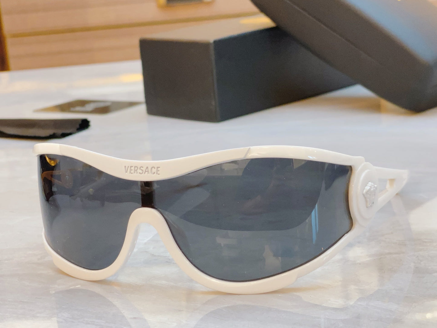 Classic retro punk high-end sunglasses