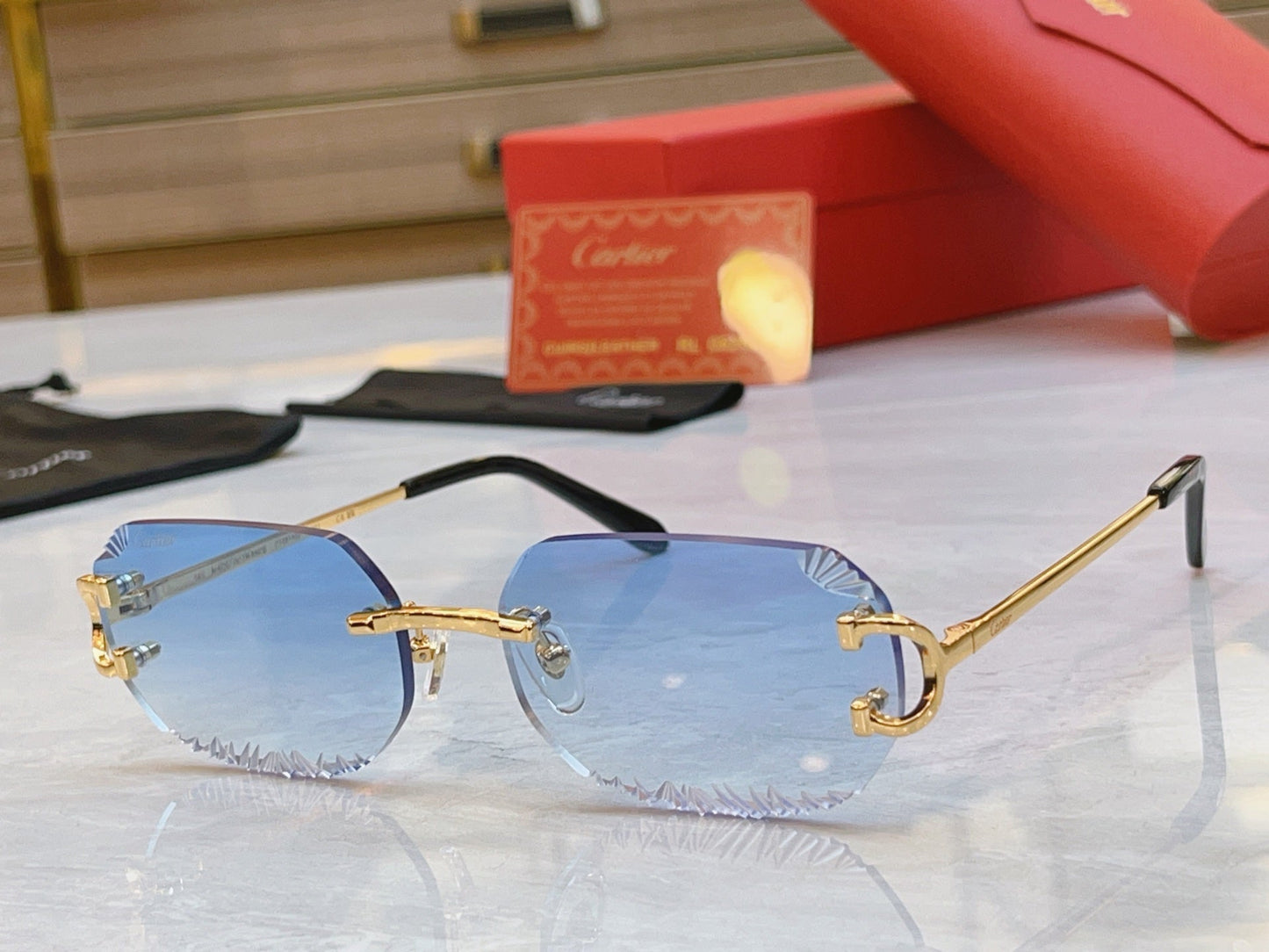 High end classic precision cut quadrilateral sunglasses