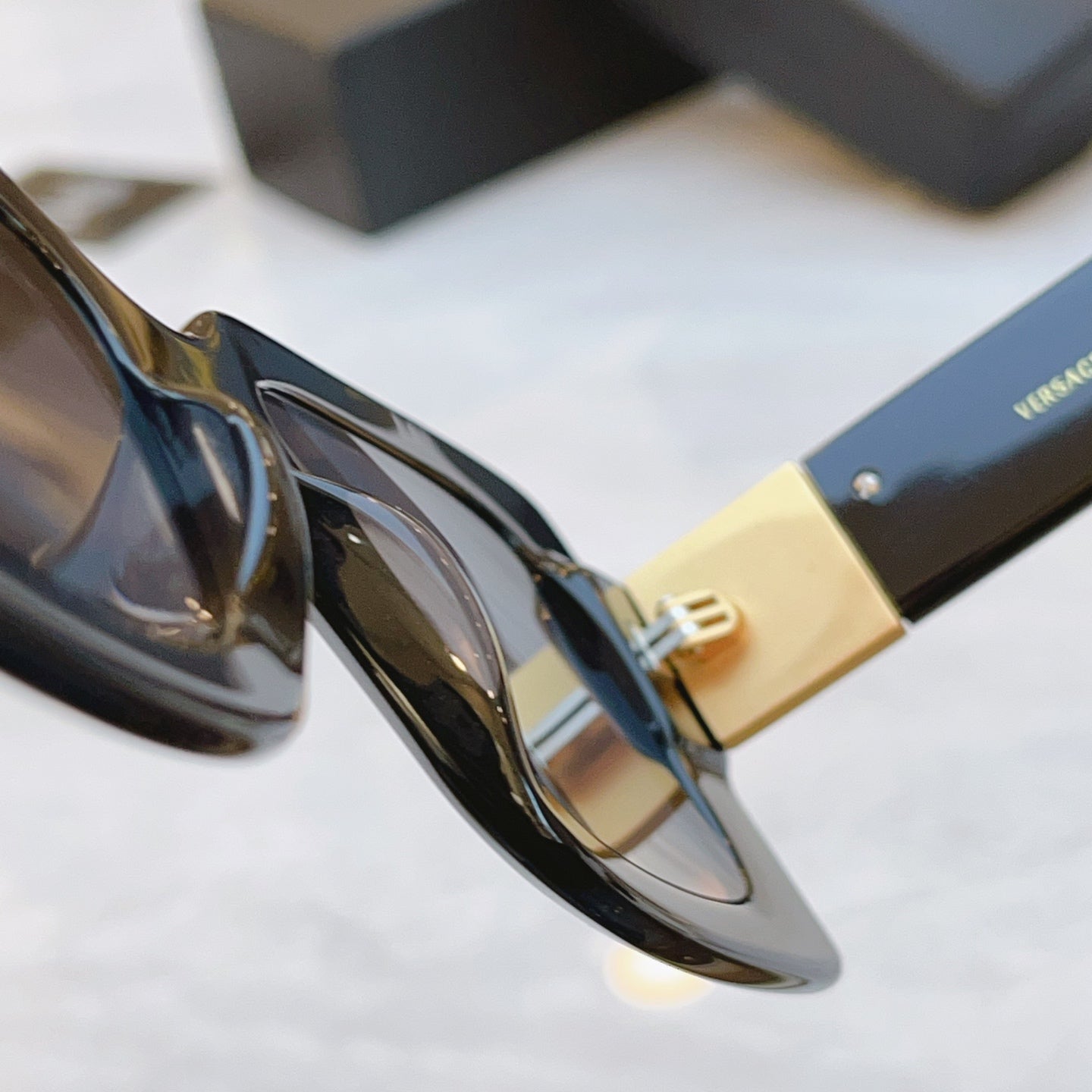 Classic large box fashionable high-end sunglasses