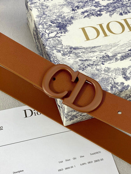 Belt in lacquered metallic black calfskin