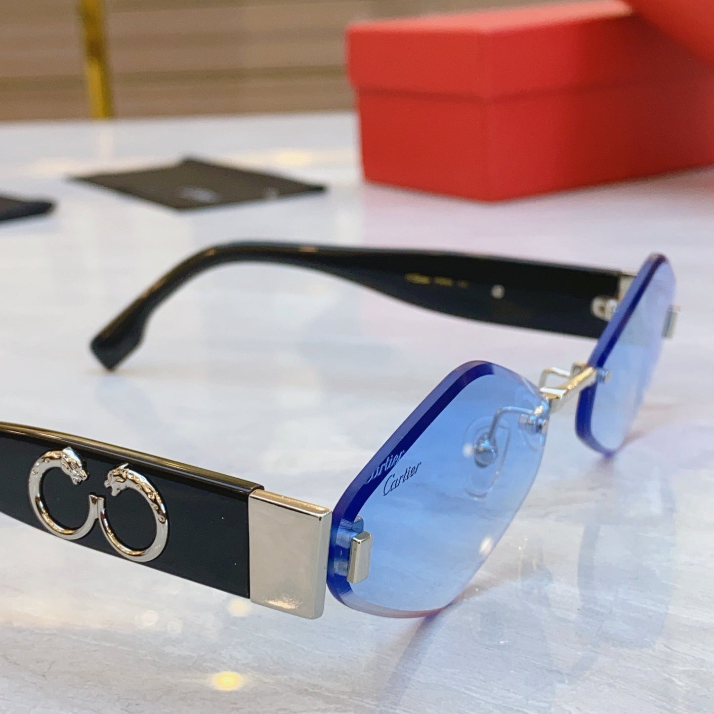 Creative cutting quadrilateral high-end sunglasses