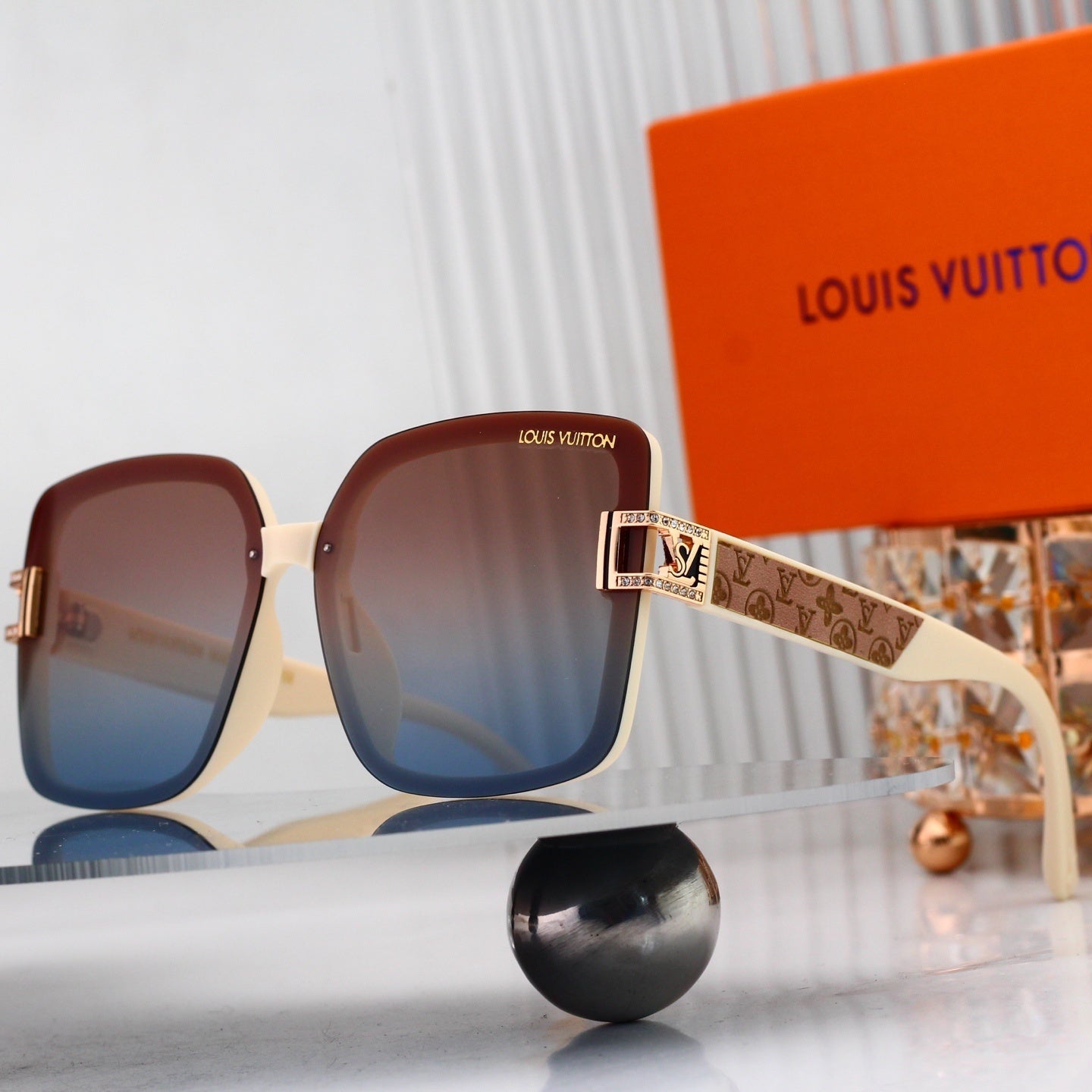 4 Colors Fashion Sunglasses—0918