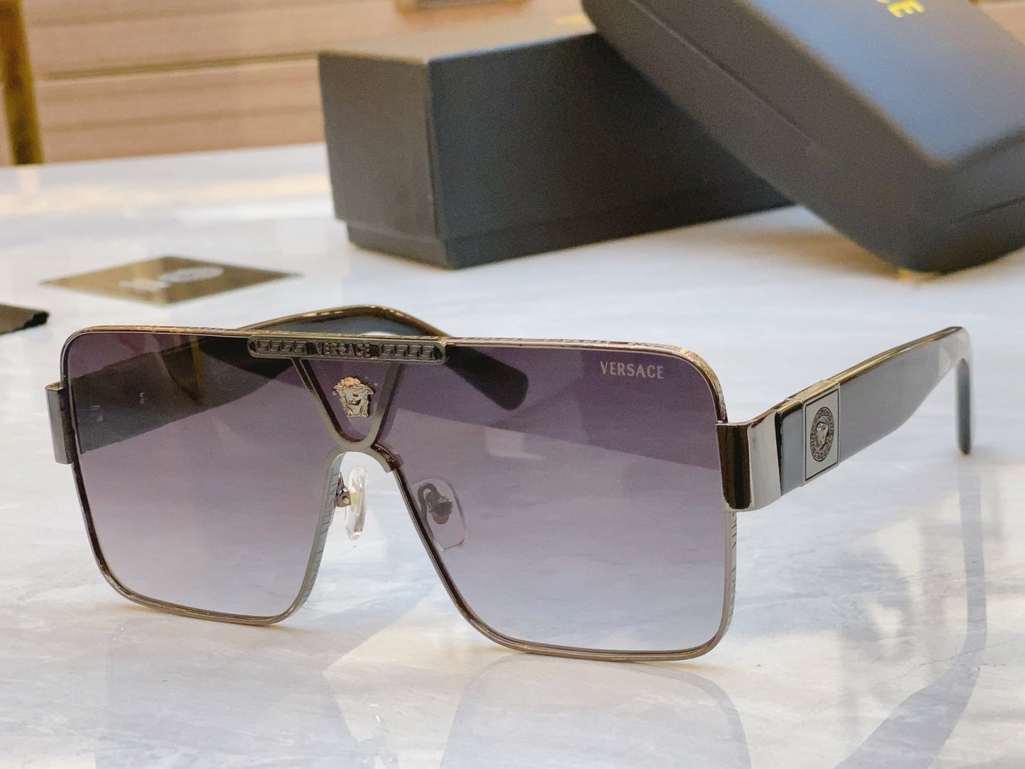 High end gradient color fashion paired with sunglasses