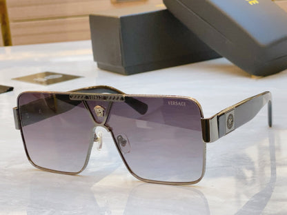 High end gradient color fashion paired with sunglasses