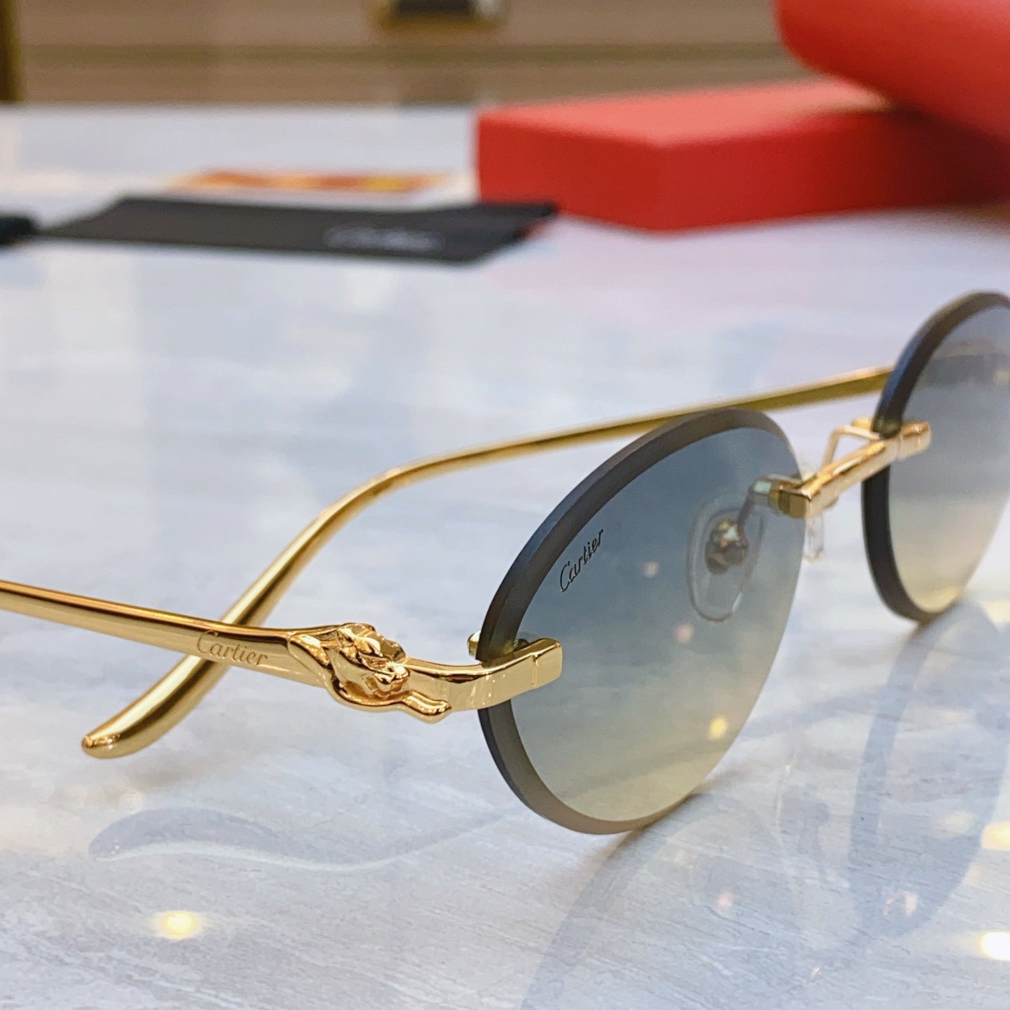 Classic oval cut high-end sunglasses