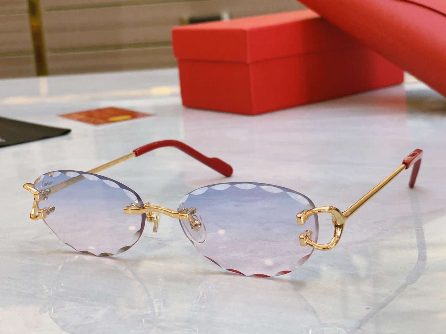 Unique wavy cut high-end lens sunglasses