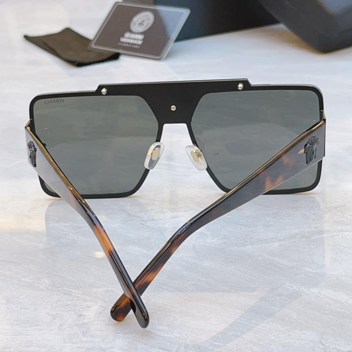 High end large box design sunglasses