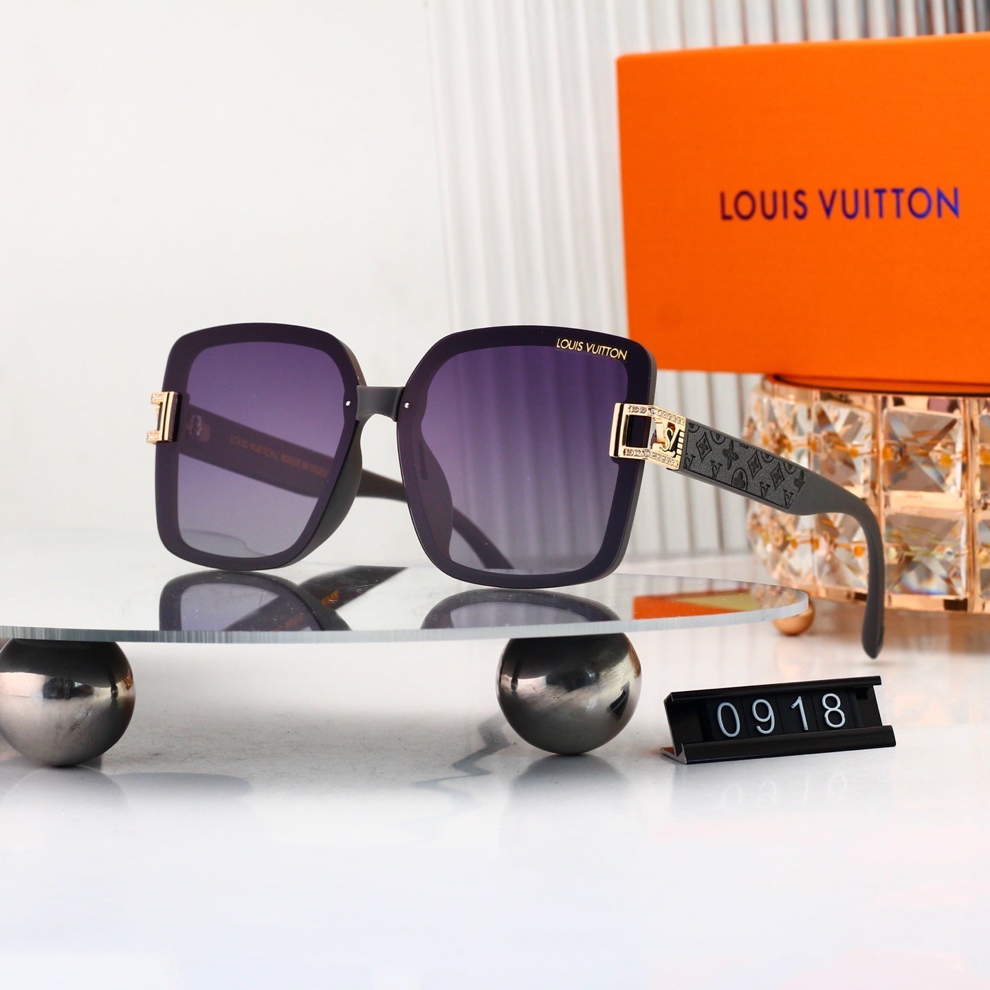 4 Colors Fashion Sunglasses—0918