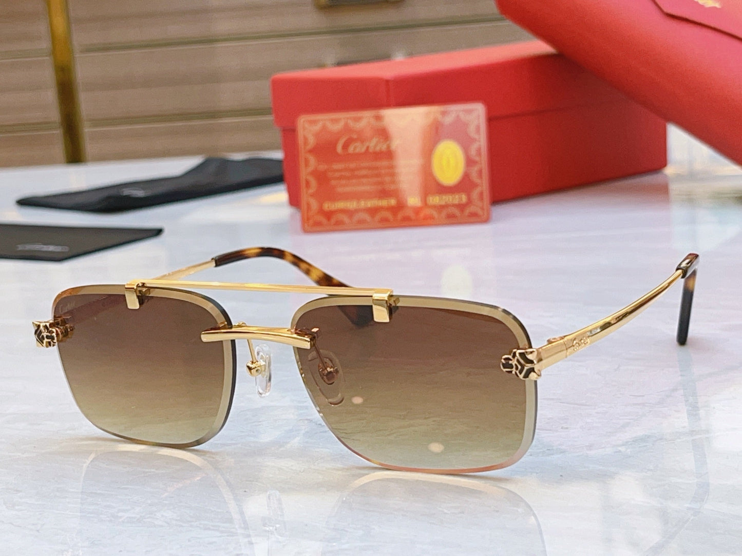 High-end leopard sunglasses