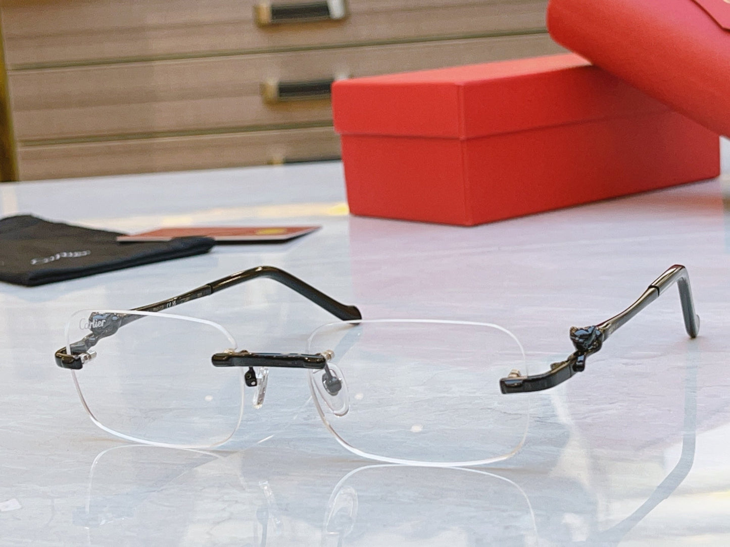 High end temperament transparent sunglasses