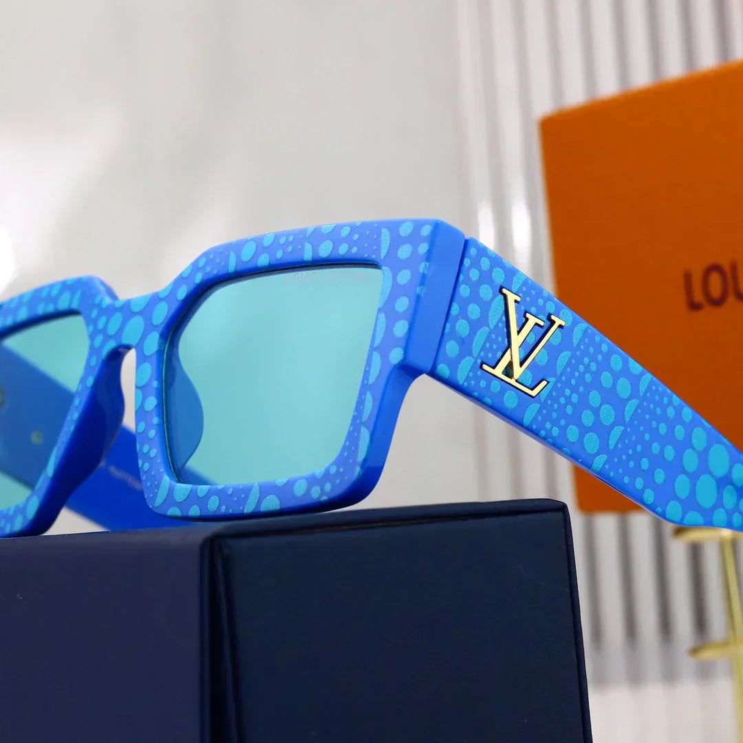 Square frame sunglasses travel glasses