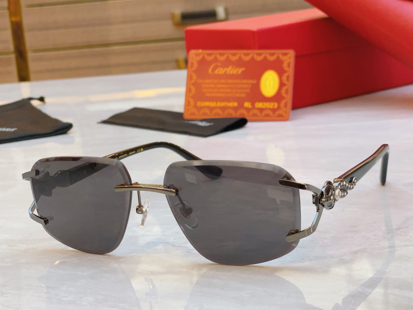 High end classic Diamond Leopard frameless sunglasses