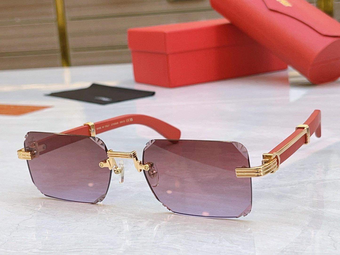 Unique precision cutting high-end sunglasses