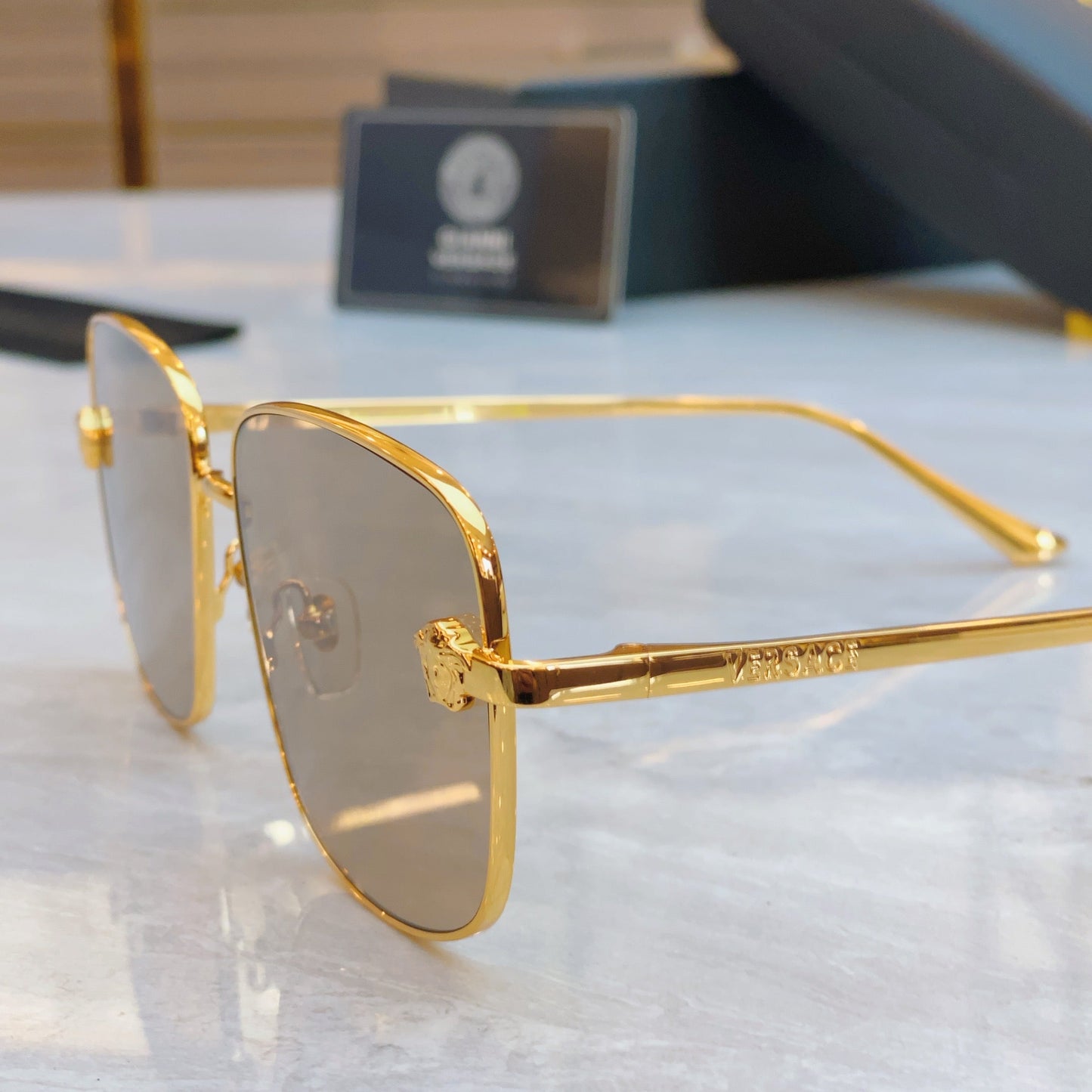 Creative butterfly decoration design for high-end sunglasses