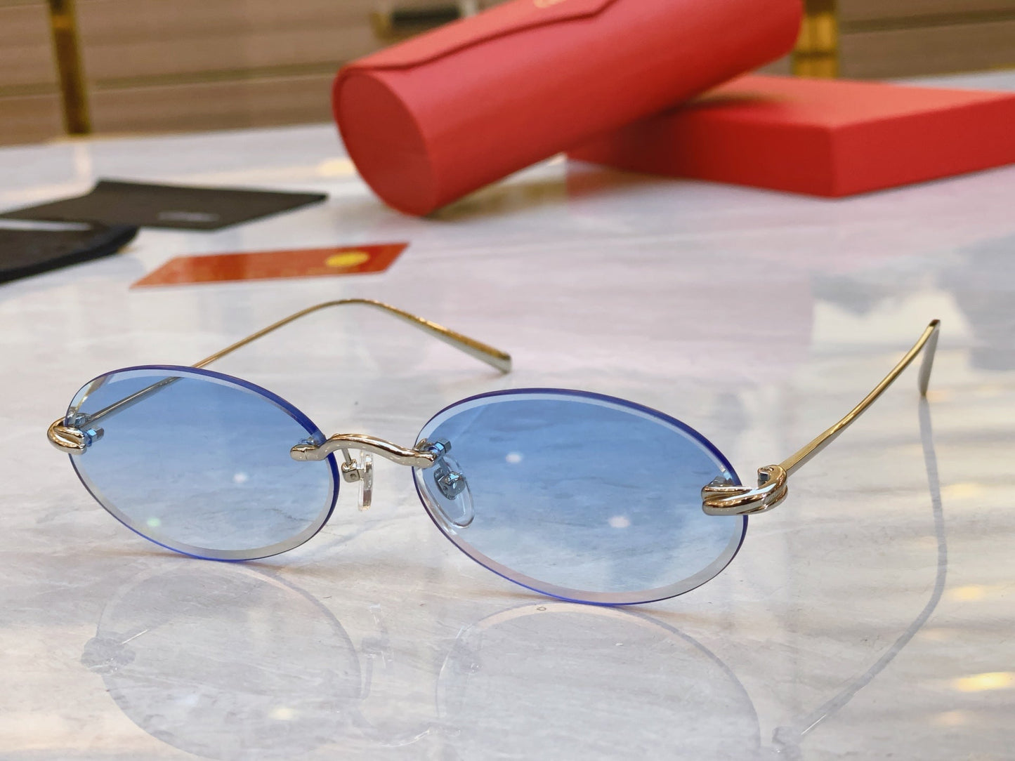 Unique and refreshing oval shaped high-end sunglasses