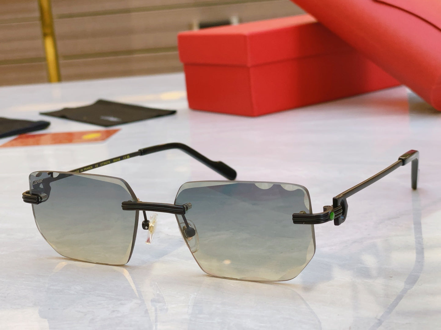 High end creative Precision cutting sunglasses