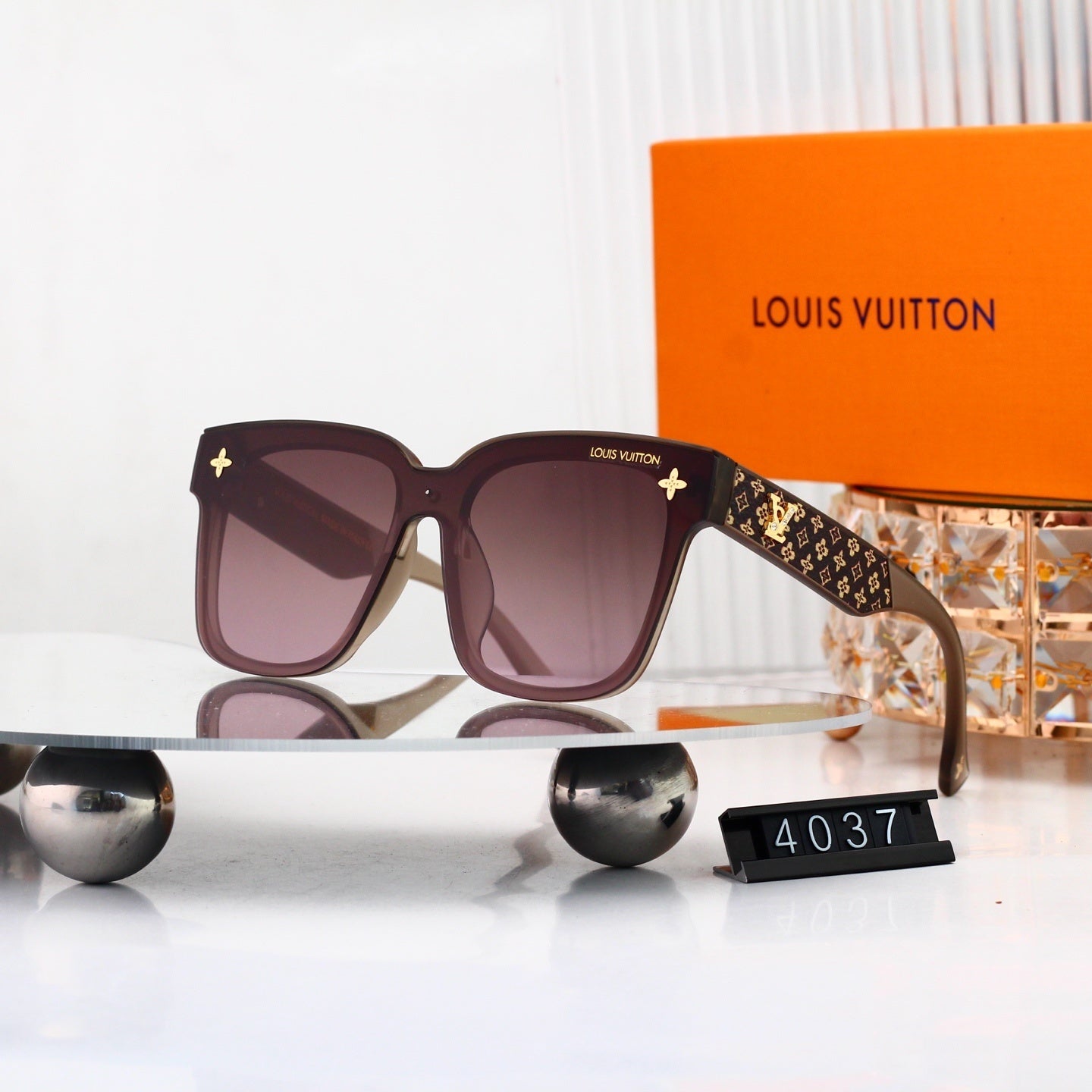 4 Colors Fashion Sunglasses—4037