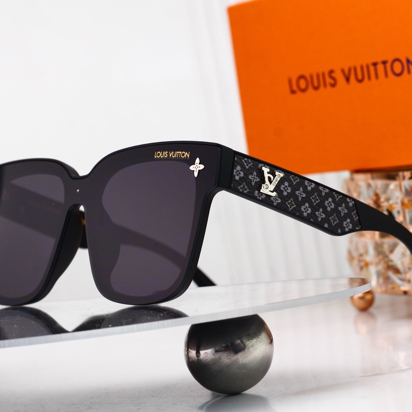 4 Colors Fashion Sunglasses—4037