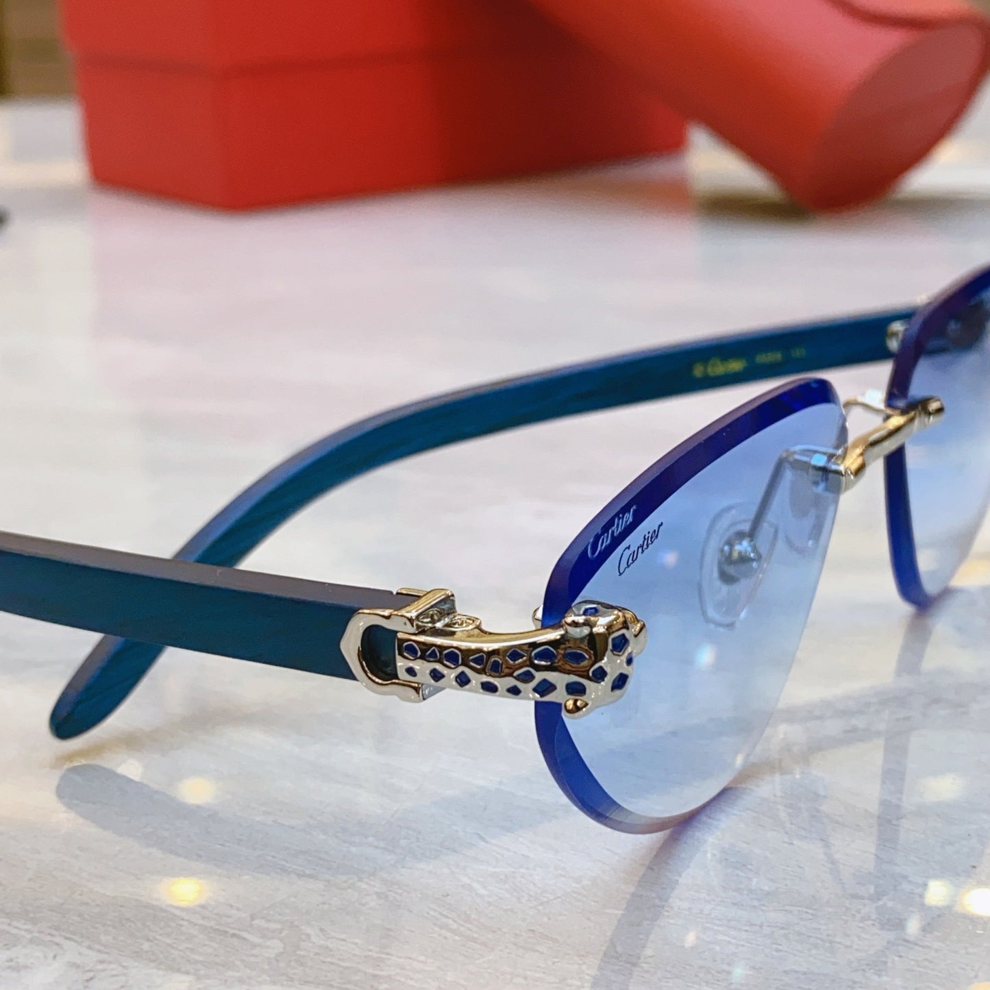 Classic leopard cut triangular wooden leg high-end sunglasses