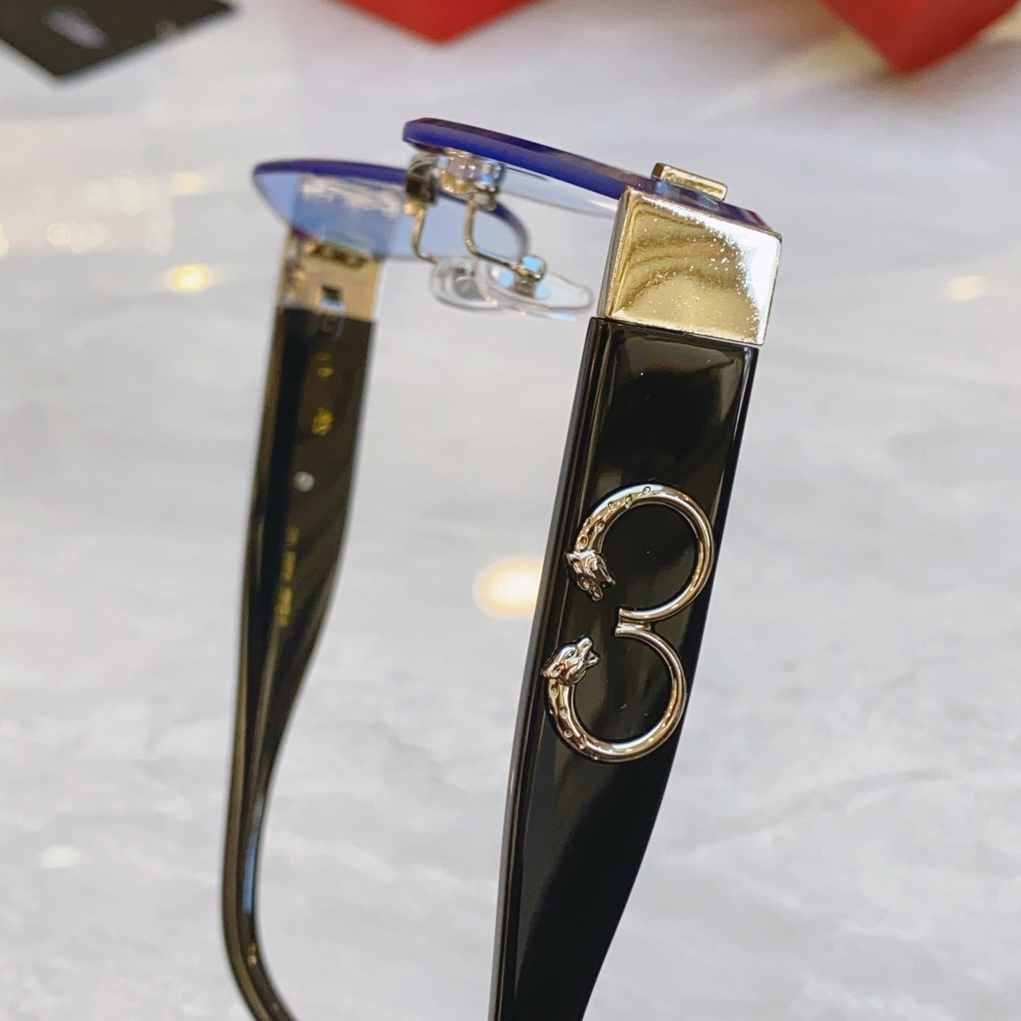 Creative cutting quadrilateral high-end sunglasses