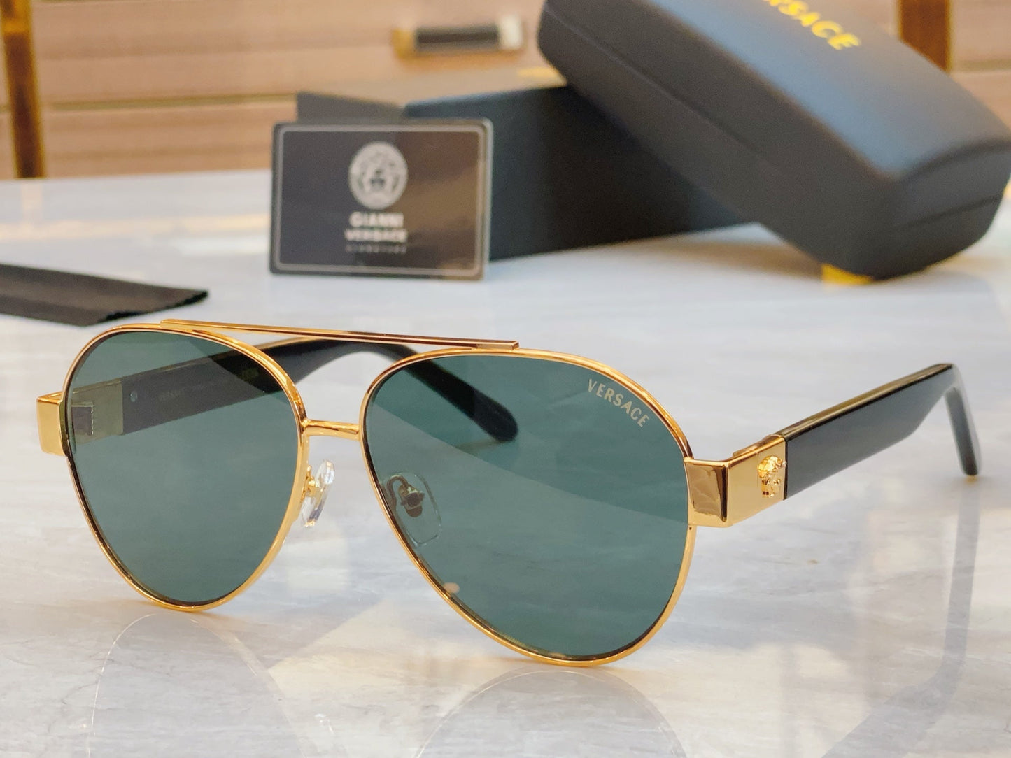 High end fashionable pilot sunglasses