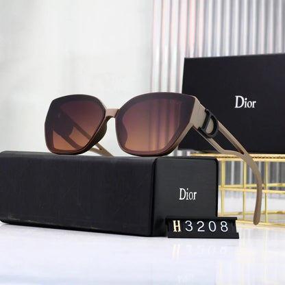 Small frame cat-eye sunglasses