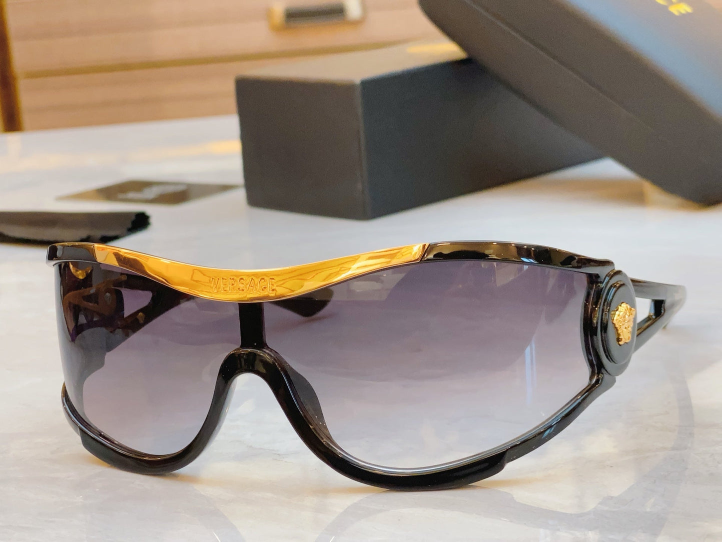 Classic retro punk high-end sunglasses