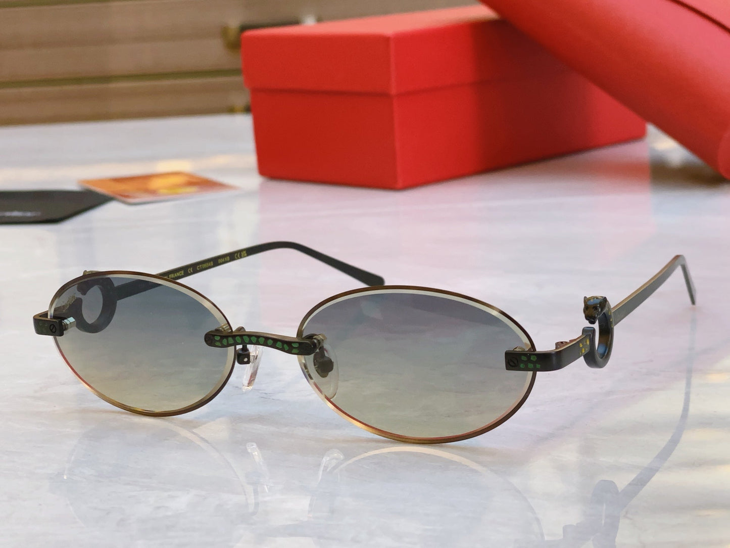 Creative carving high-end leopard oval sunglasses