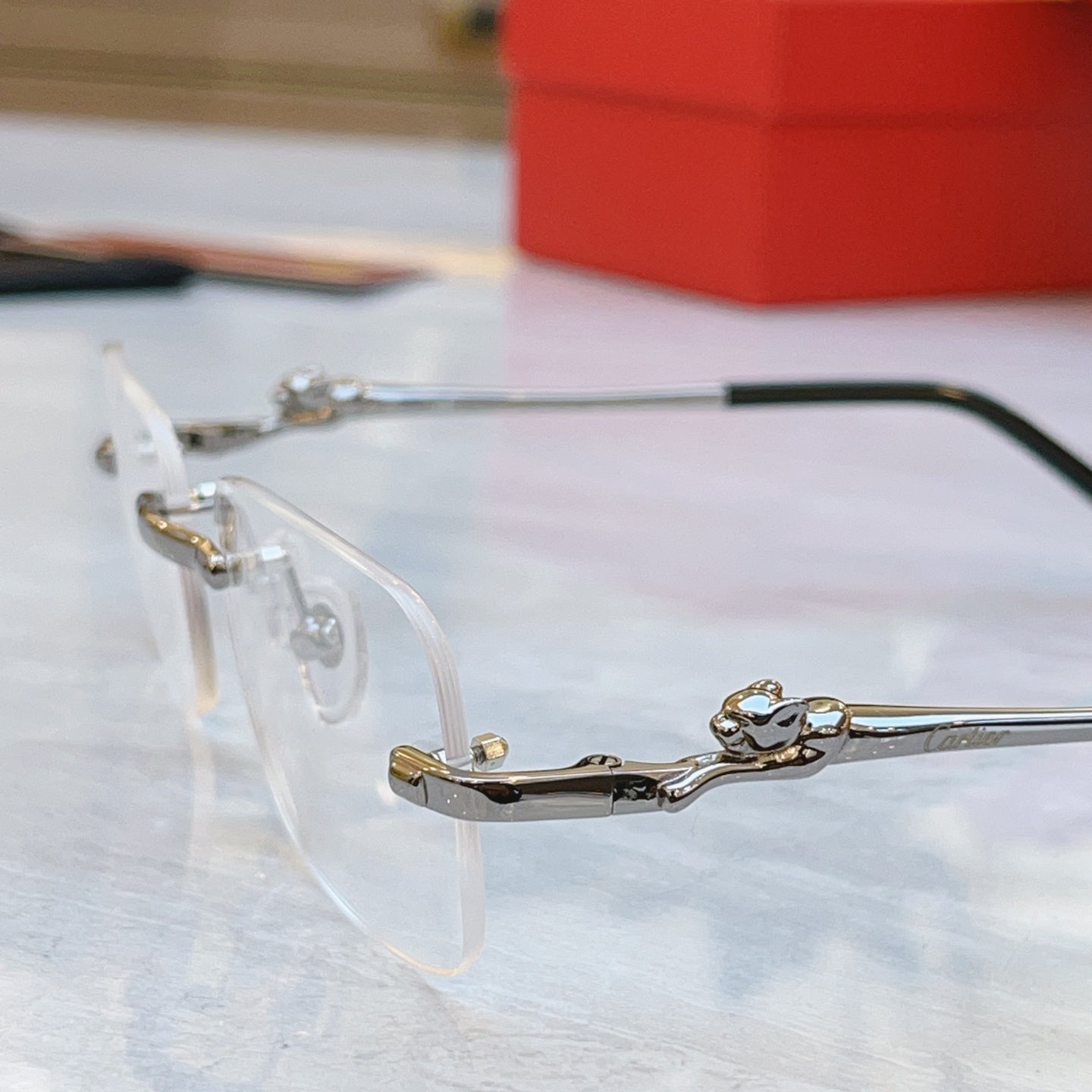 High end temperament transparent sunglasses