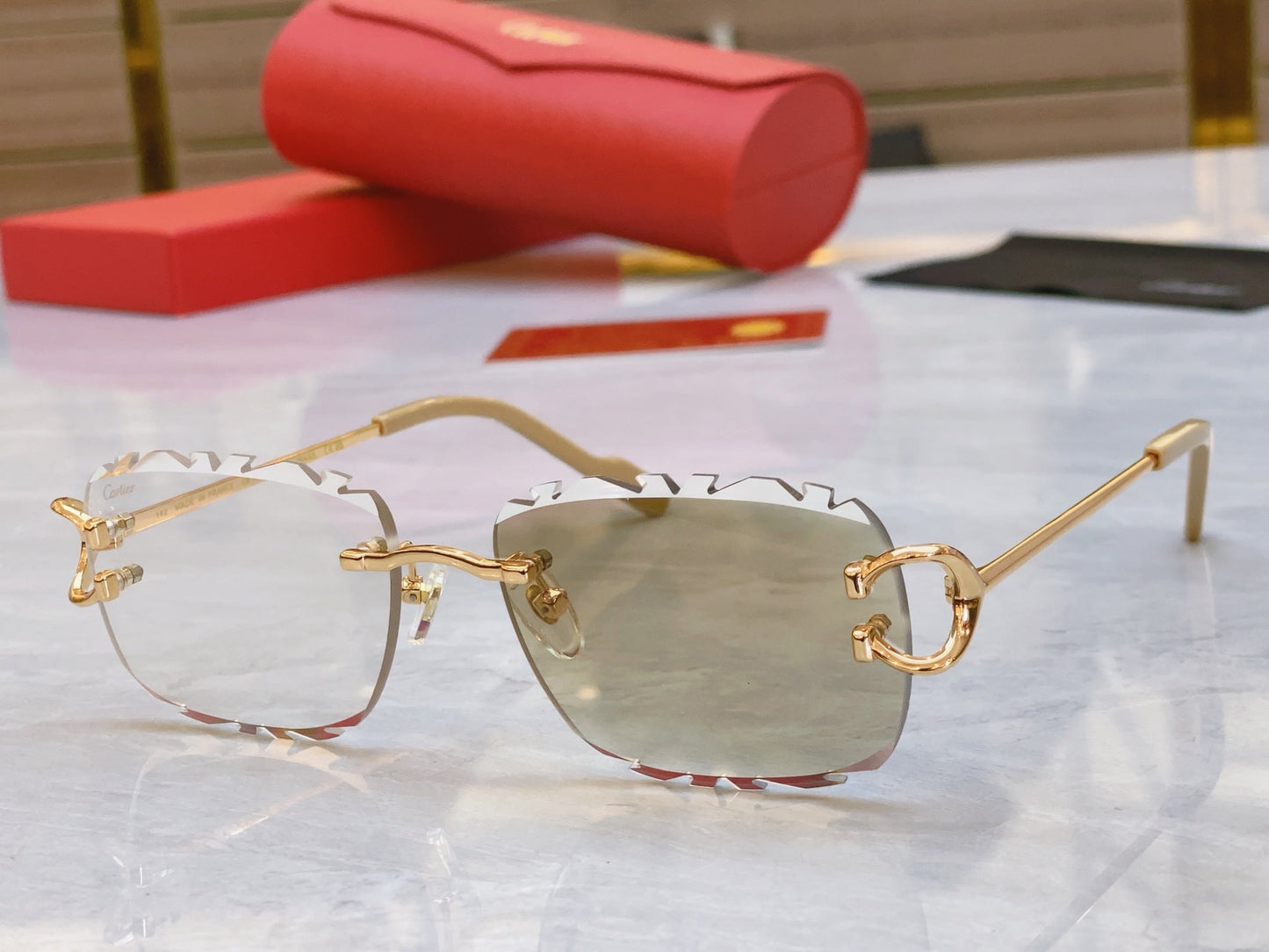 High end color changing sunglasses with unique frameless cutting design