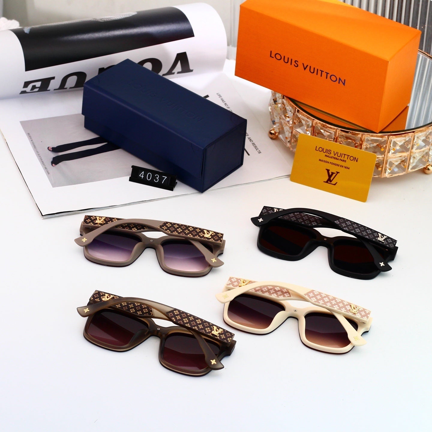 4 Colors Fashion Sunglasses—4037