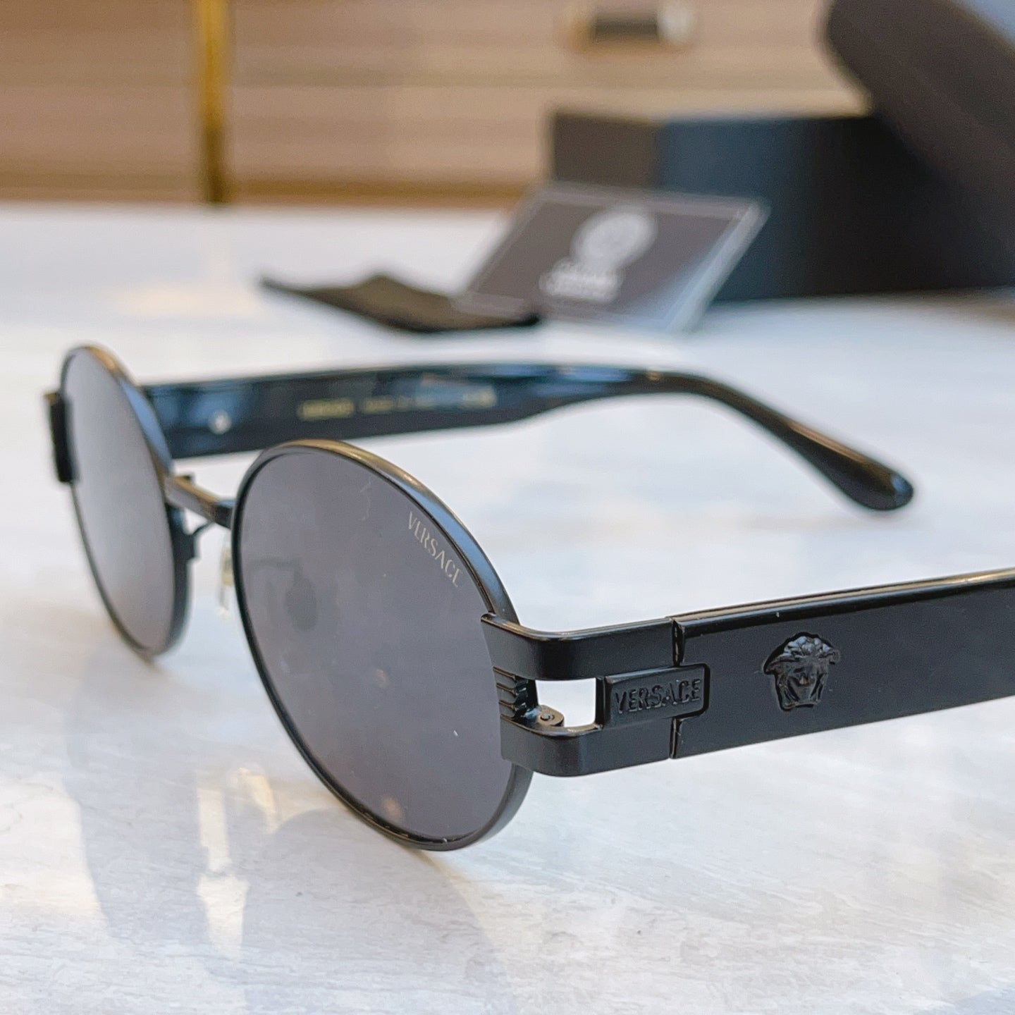 Fashion oval design high-end sunglasses