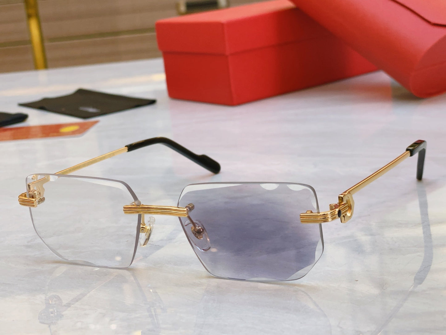 High end creative Precision cutting color changing sunglasses ﻿