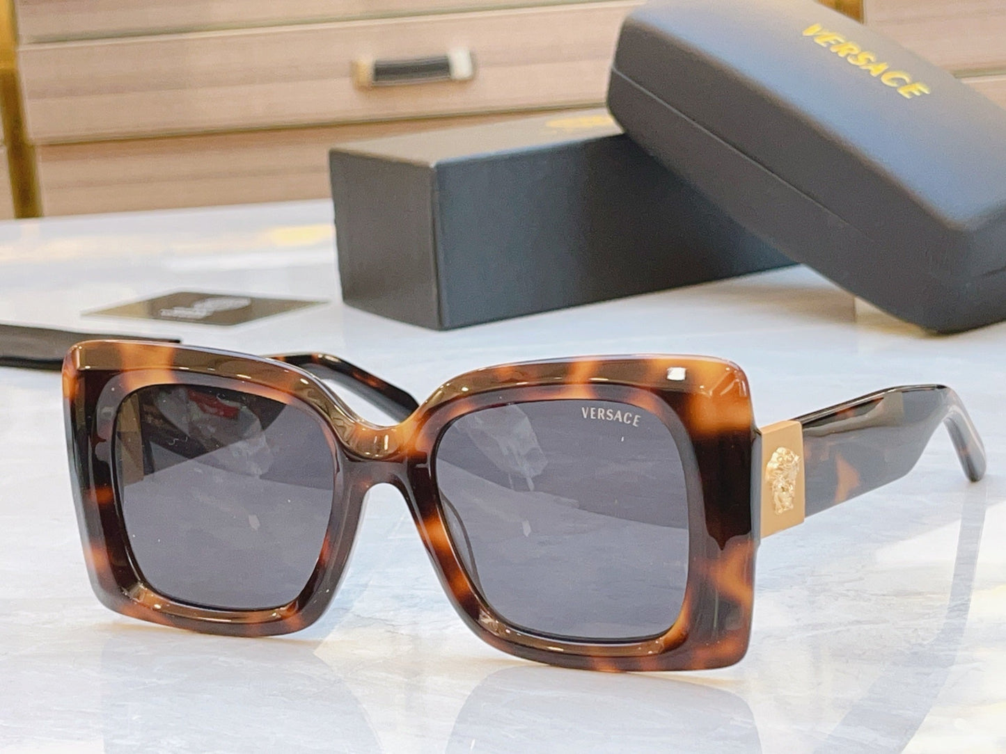 Classic large box fashionable high-end sunglasses