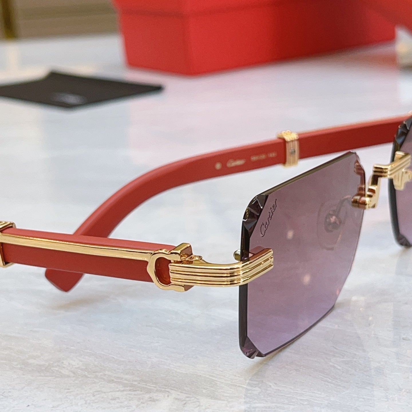 Unique precision cutting high-end sunglasses